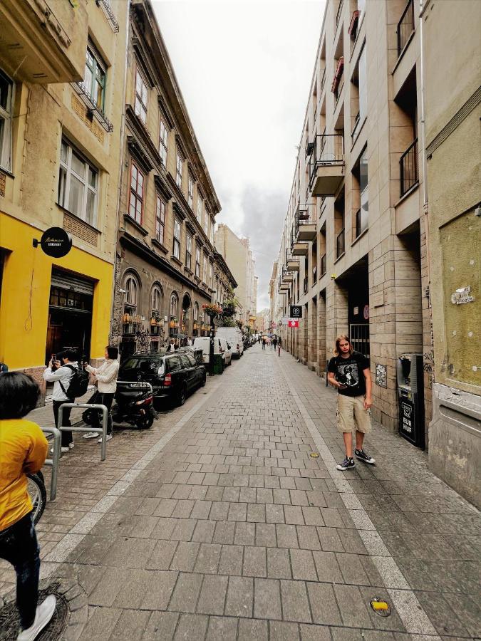 Apartment Petibo - Kazinczy 10., A/c, Location Downtown Budapest