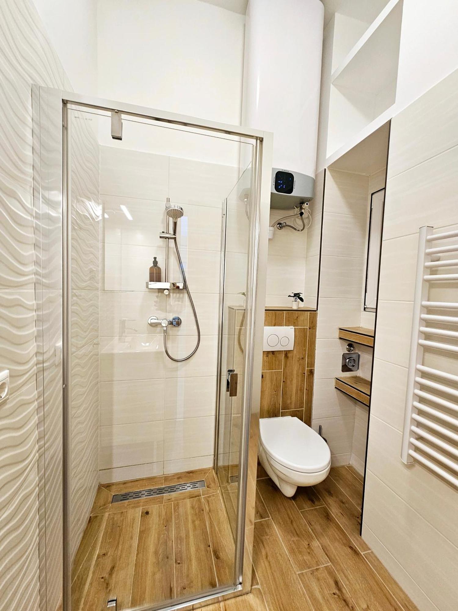 Petibo - Kazinczy 10., A/c, Location Downtown